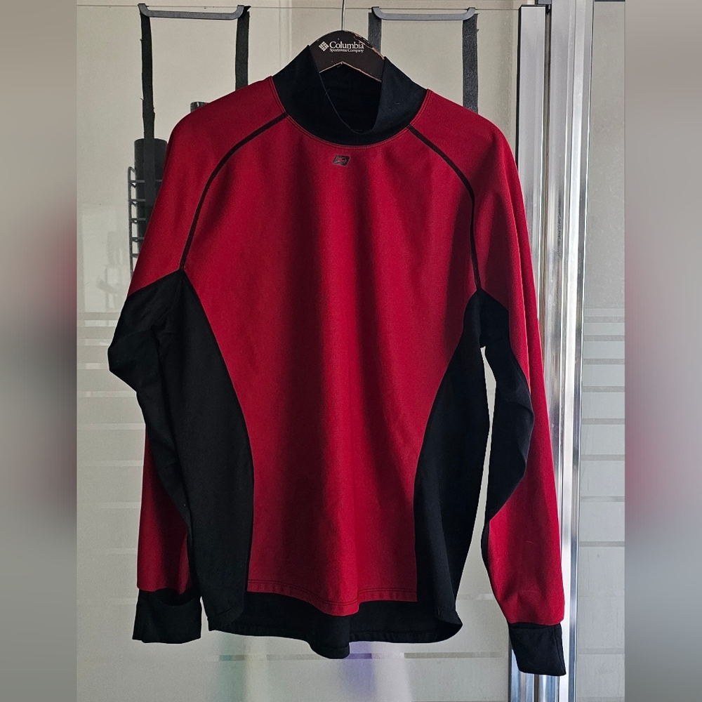 SUGOI Dynamic Red and Black Crewneck Sweater